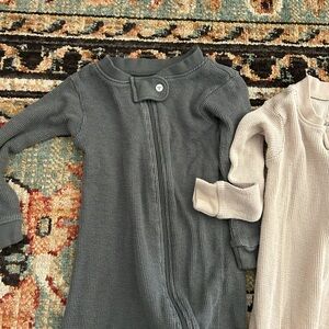 Cozy Kids Pajamas Set - Gray and Tan